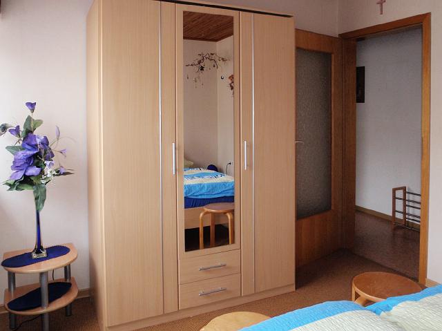 Neue Schlafzimmer Ferienwohnung 016.JPG